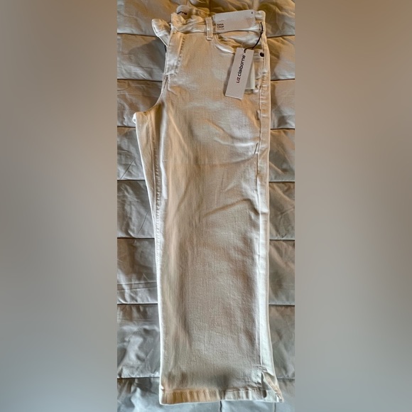 NWT Liz Claiborne white Mid-Rise Sara Crop pants. Women’s size 8. - Picture 8 of 9